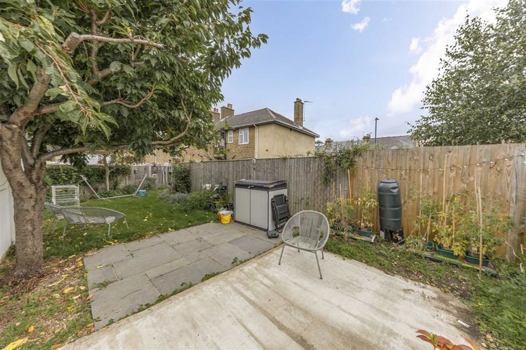 Property photo 3 of 4