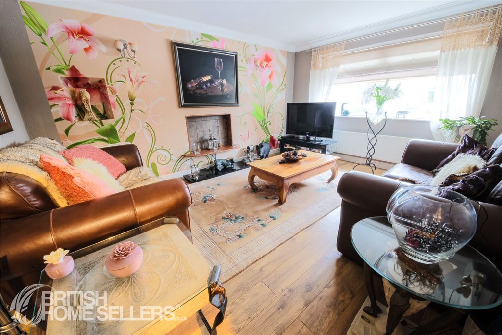 Property photo 2 of 13 Picture No. 17