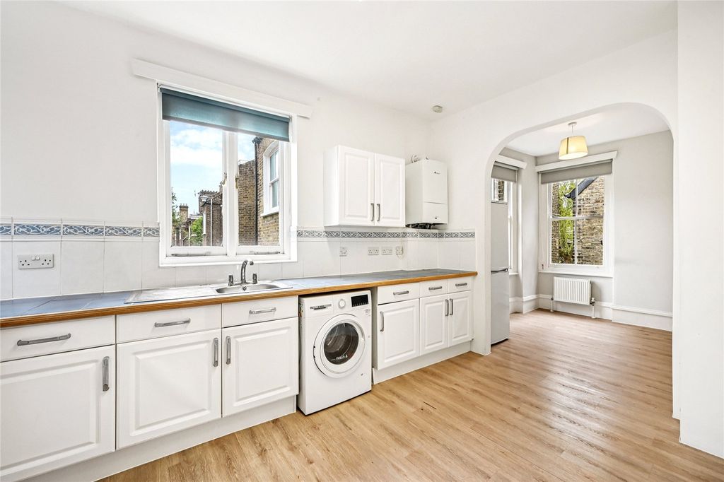 Property photo 3 of 16 Kitchen