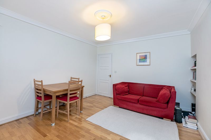 Property photo 3 of 8 Photo 7