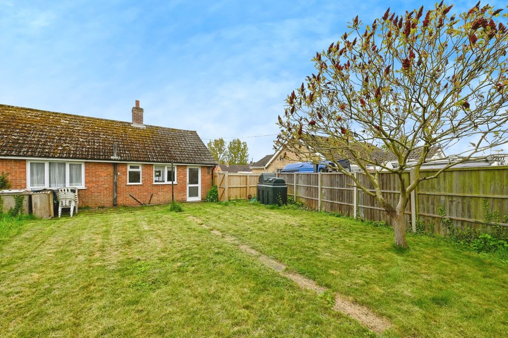 Property photo 2 of 17 Photo