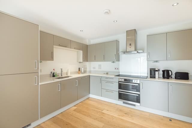 Property photo 2 of 10 Kitchen