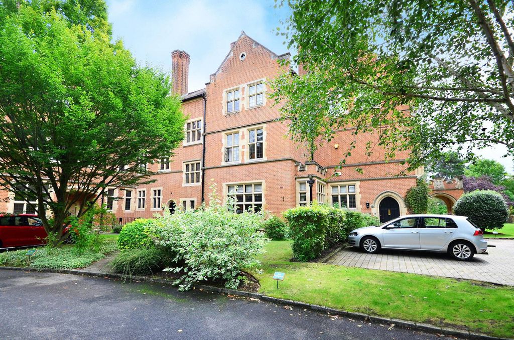 Property photo 2 of 12