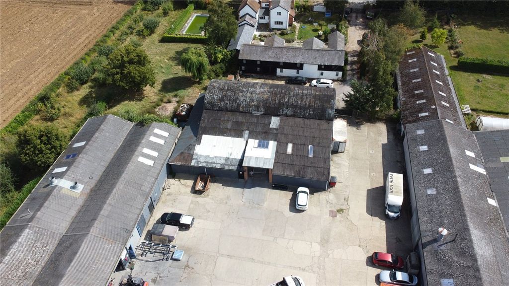 Property photo 2 of 12 Picture No. 11