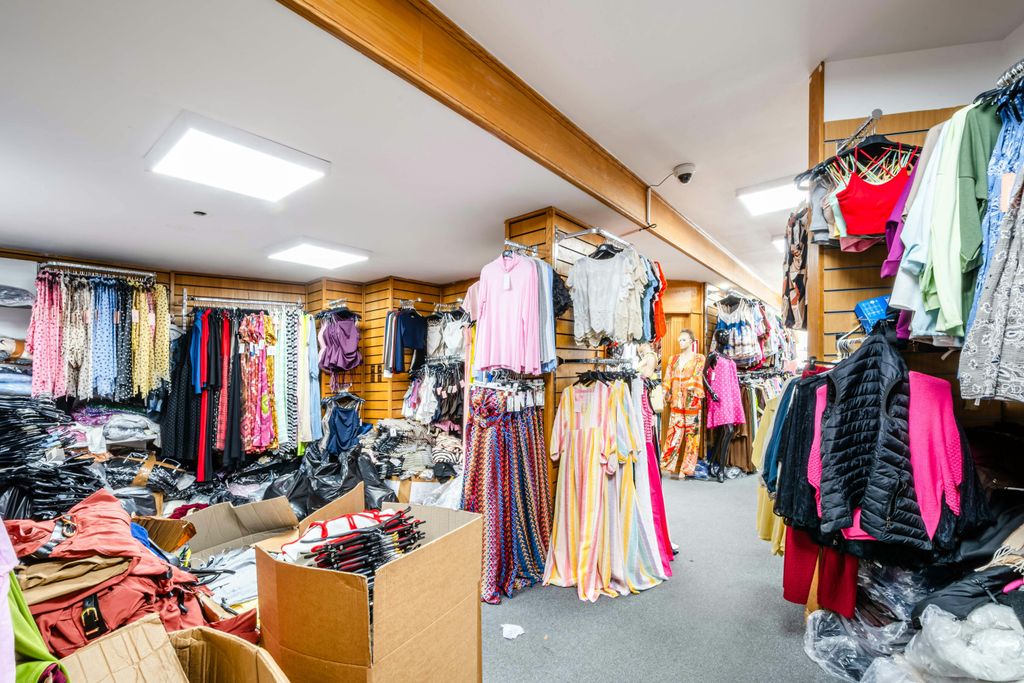 Property photo 2 of 13 Commercial Rd 219-225 - Low Res 10.Jpg