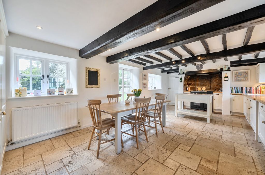 Property photo 3 of 18 1445788-4-69E606E...