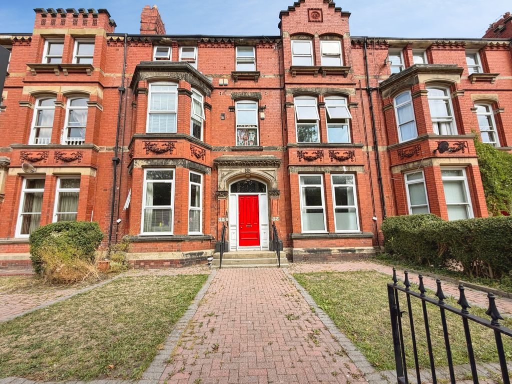 Property photo 2 of 13 5