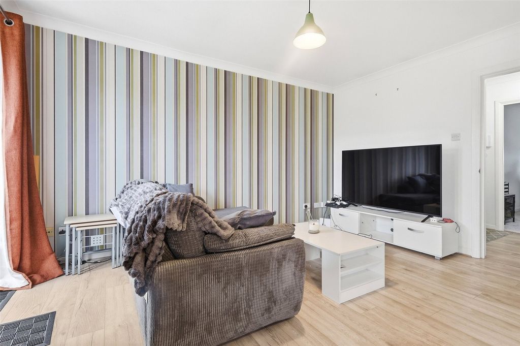 Property photo 3 of 17 Picture No. 09