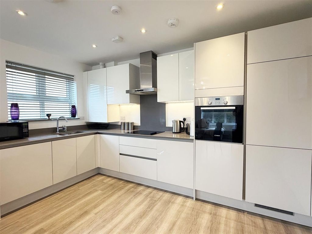 Property photo 3 of 10 Dh Kitchen Copy.Jpg