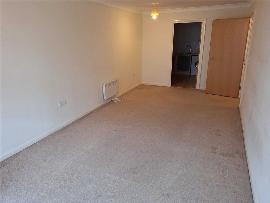 Property photo 2 of 6