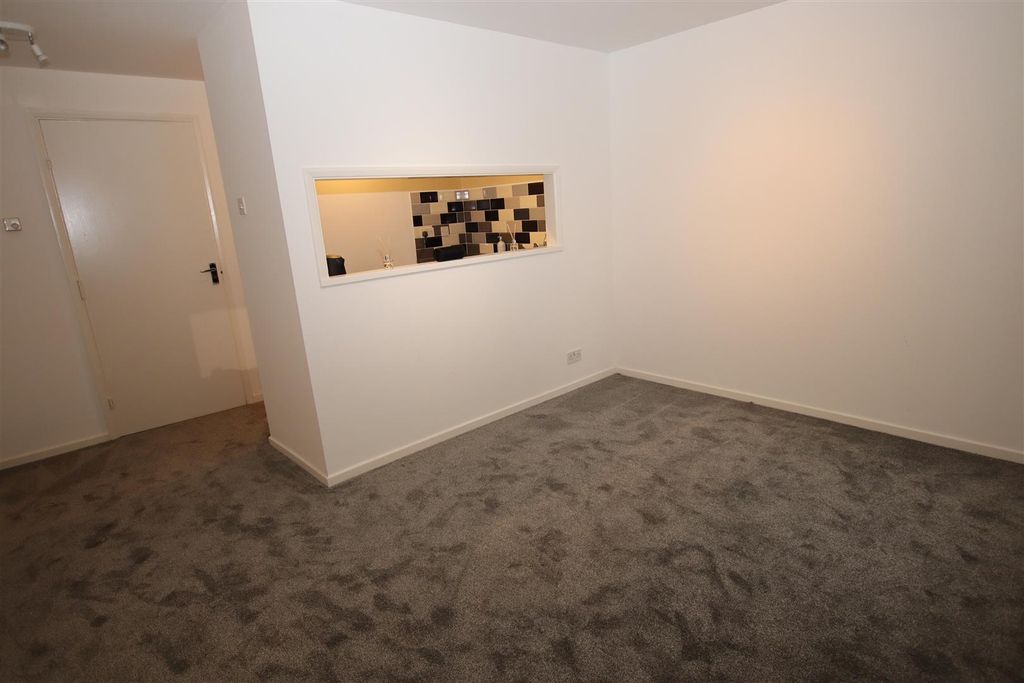 Property photo 3 of 8 Img_4004.Jpg
