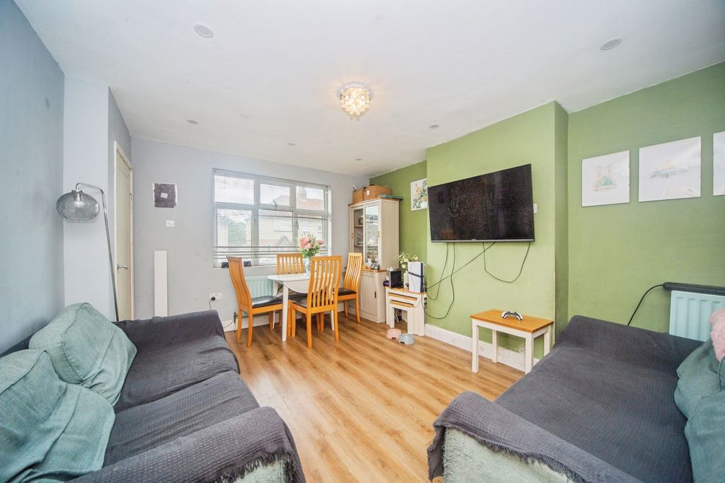 Property photo 2 of 13 Pbox-Img.Jpg