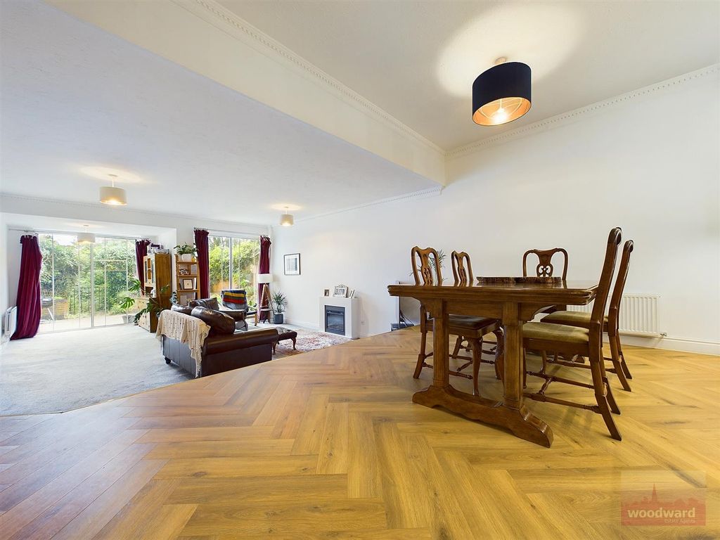 Property photo 2 of 20 Living/Dining Room