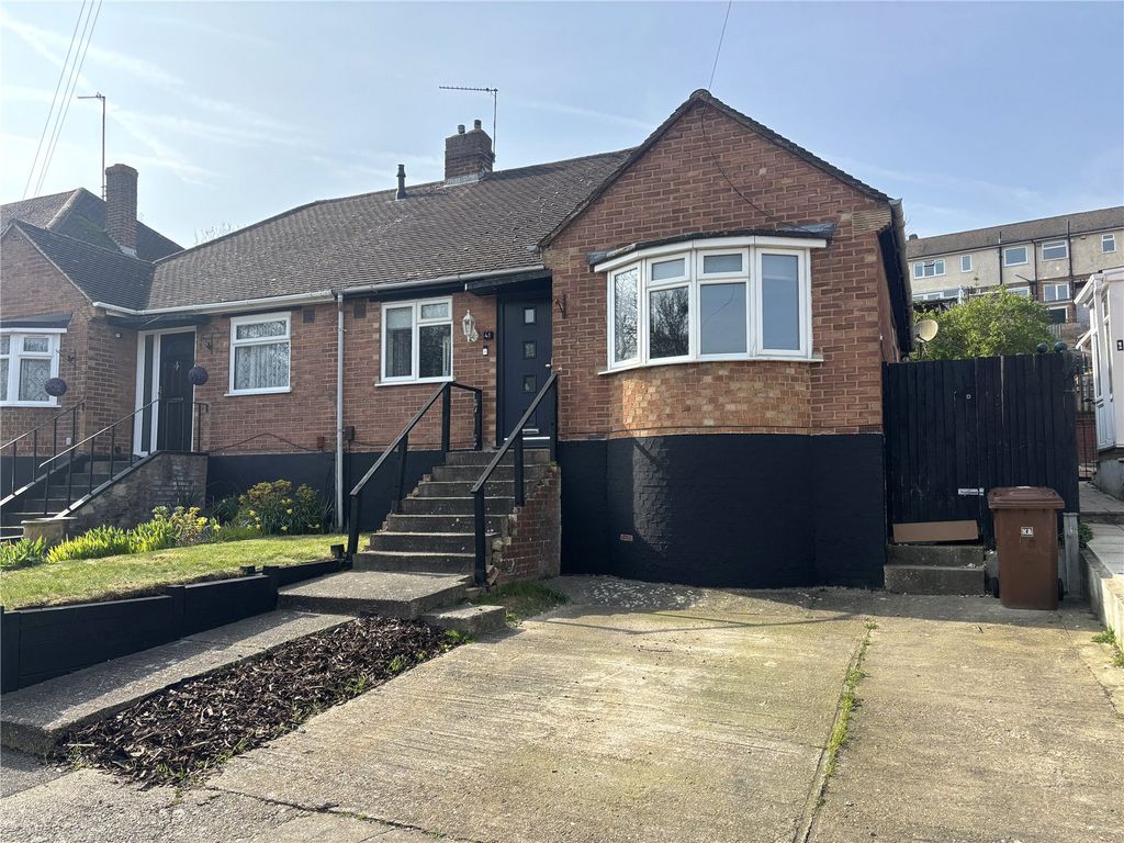 Property photo 1 of 20 Picture No. 04