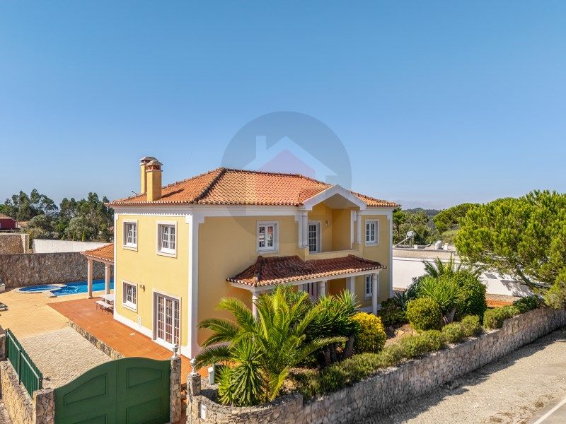 Property photo 1 of 40