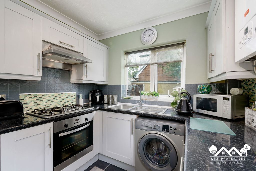 Property photo 3 of 29