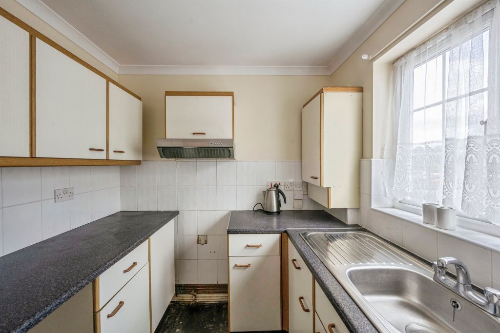 Property photo 3 of 14