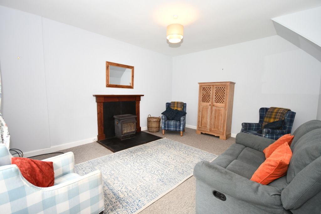 Property photo 3 of 11 Photo