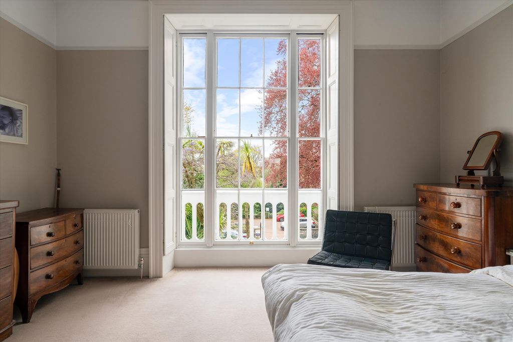 Additional image 8 of 3 bed maisonette for saleOakfield Road, Clifton, Bristol BS8