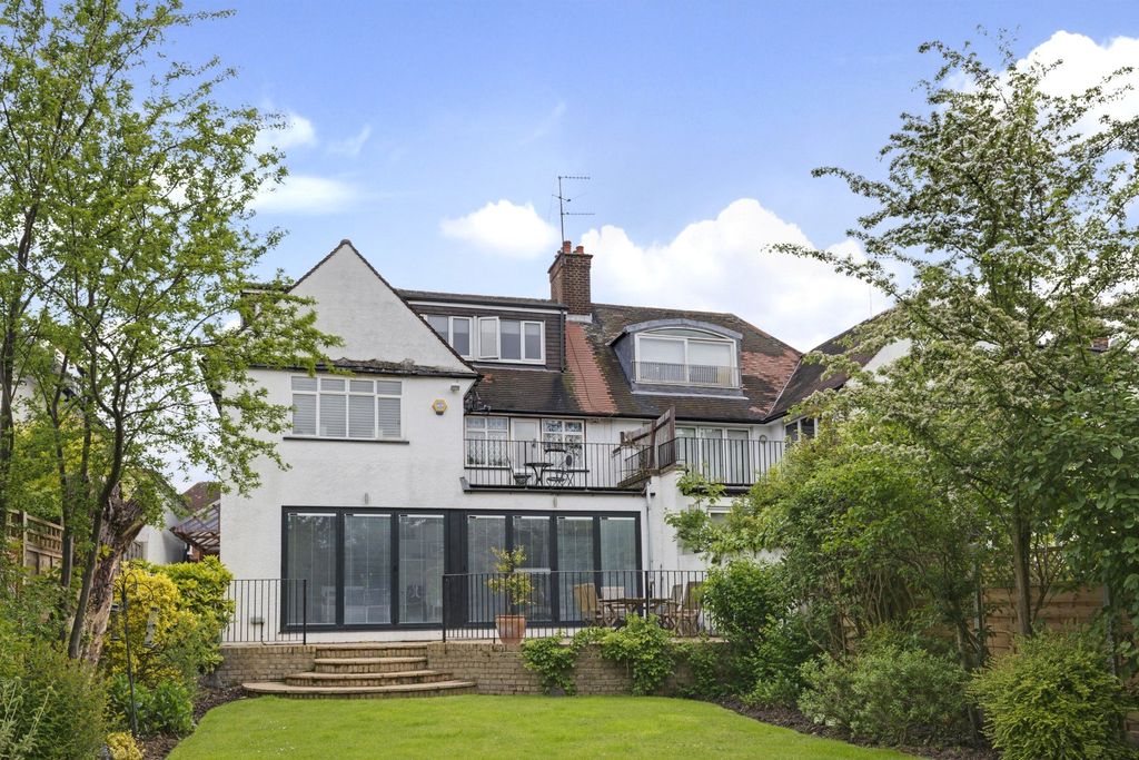 Property photo 1 of 19 Picture No. 21