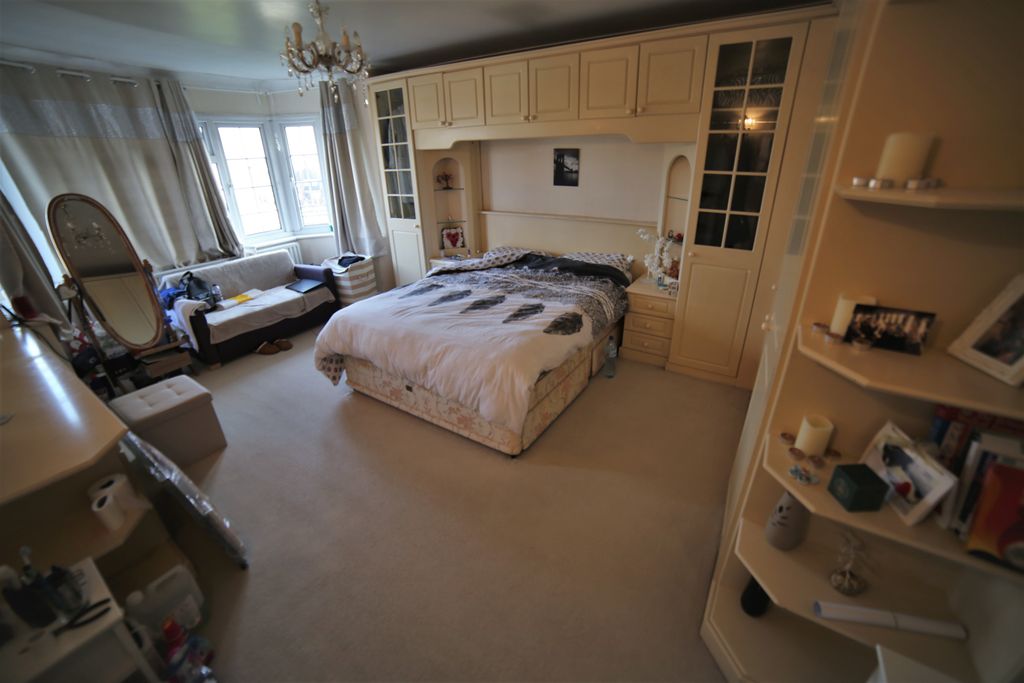 Property photo 1 of 13 Room 7- £750, Available From 01/09/2025