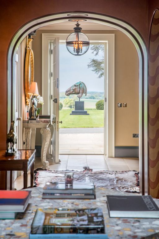 Property photo 3 of 22 Entrance Hall