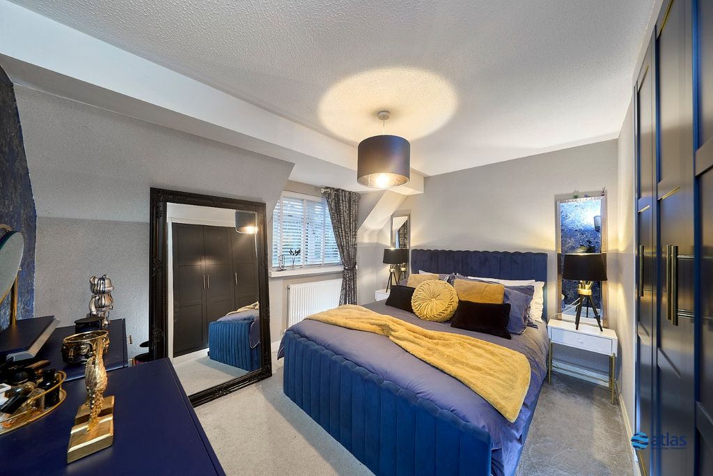 Property photo 2 of 25 Bedroom Three