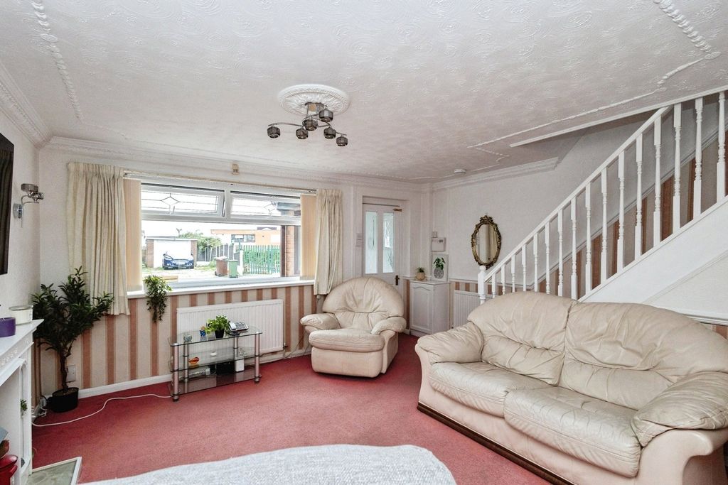 Property photo 2 of 16 Living Room