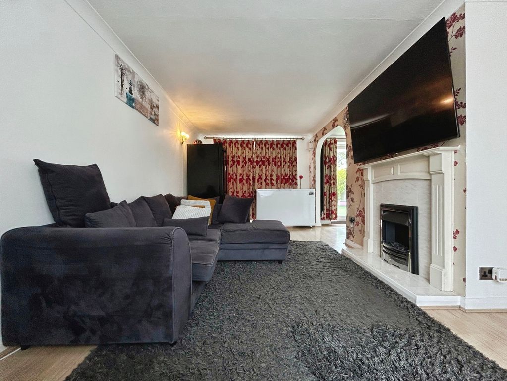 Property photo 3 of 11 Pbox-Img.Jpg