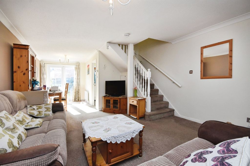 Property photo 3 of 12
