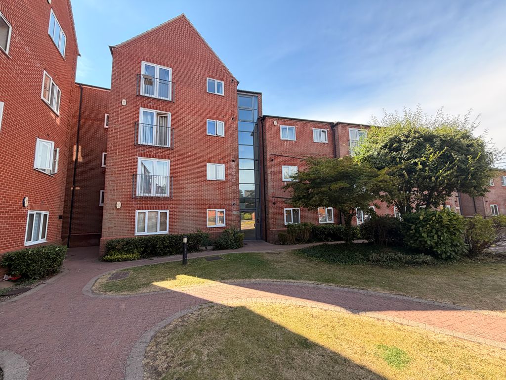 Property photo 1 of 12
