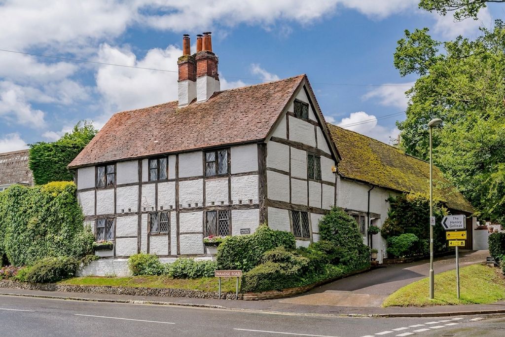 Property photo 1 of 13