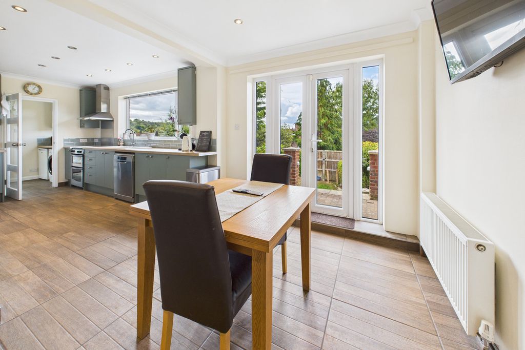 Property photo 3 of 29