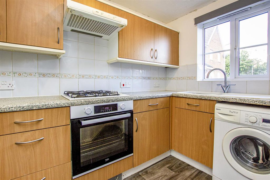 Property photo 3 of 13 Kitchen