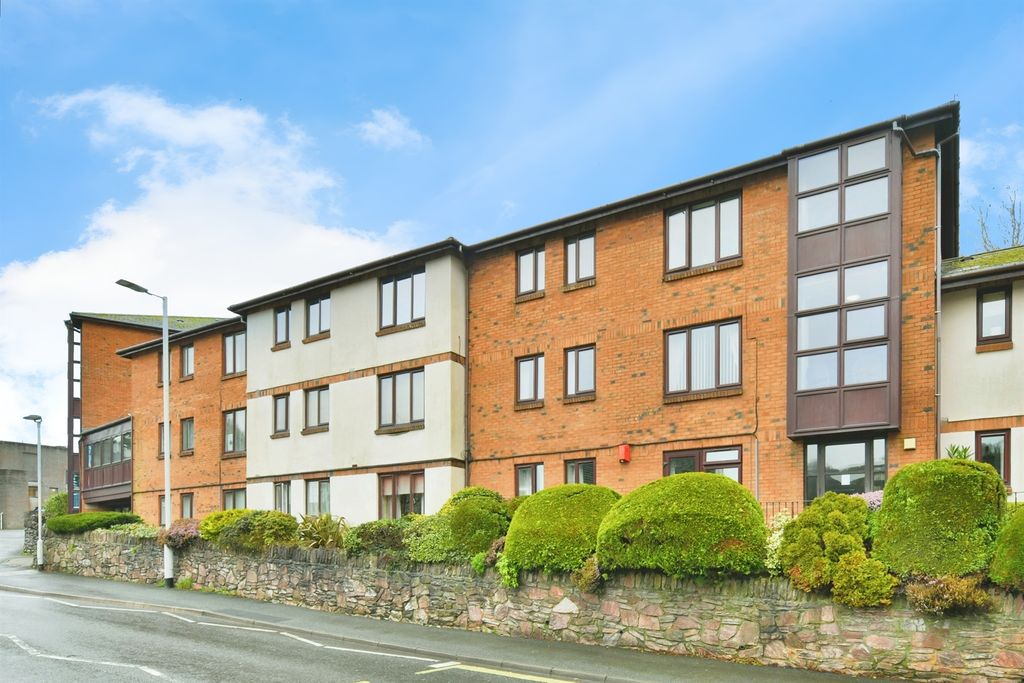 Property photo 1 of 21