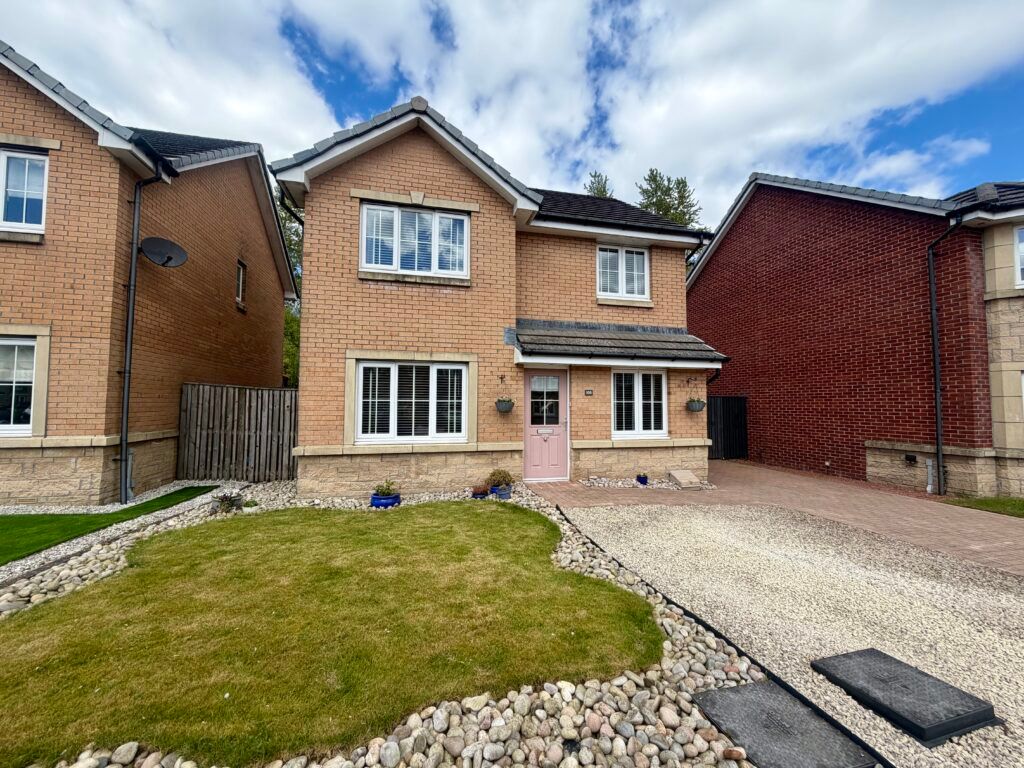 Property photo 1 of 32