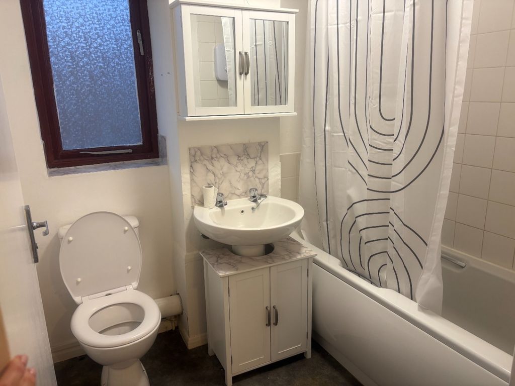 Property photo 3 of 4 4908522