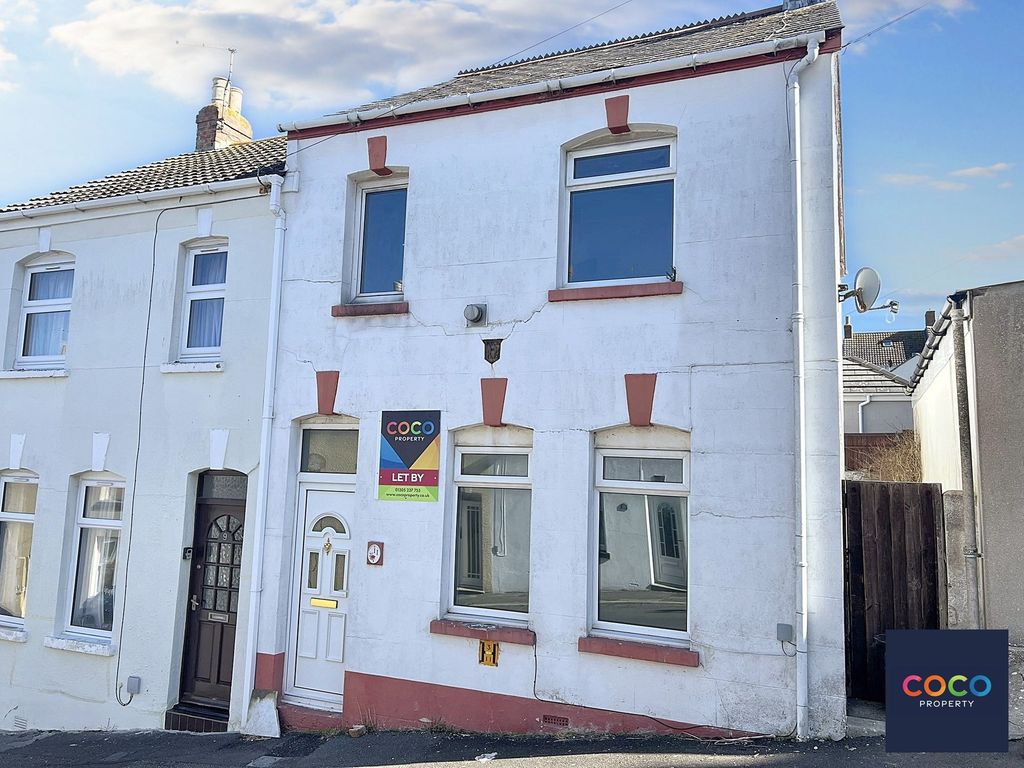 Property photo 1 of 10 Front