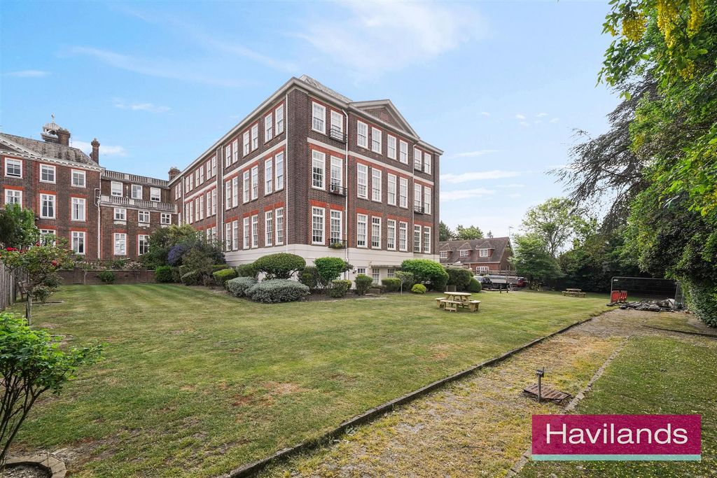 Property photo 1 of 8 Lulworth Court-11.Jpg
