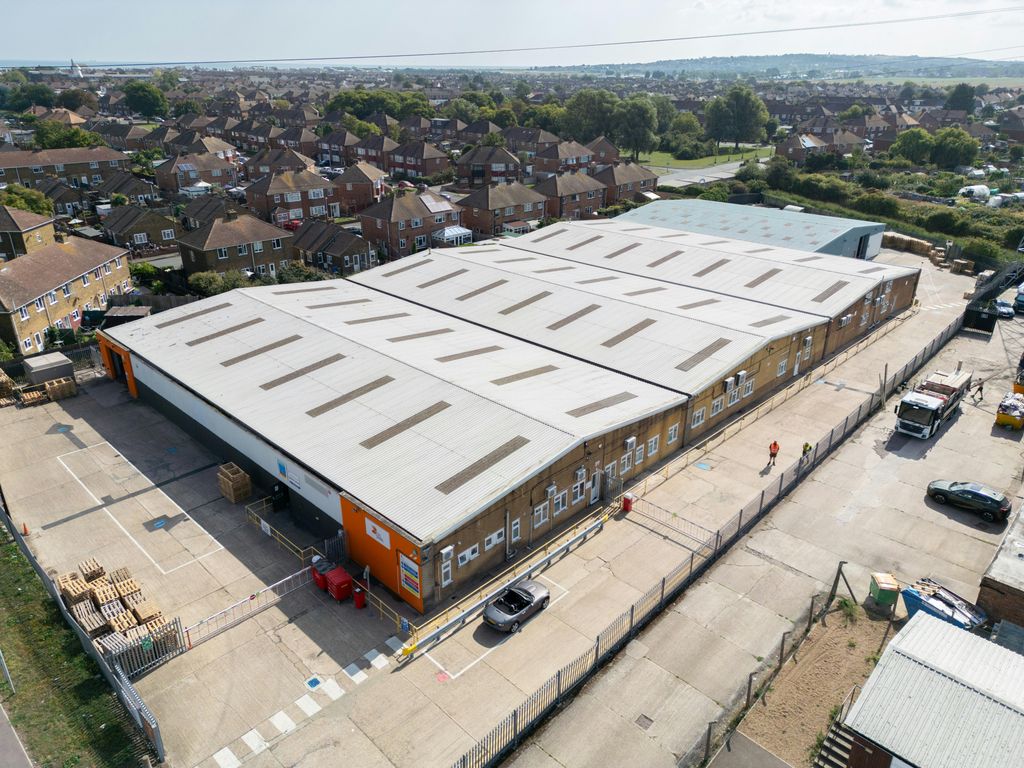 Property photo 2 of 20 Sheerness Drone87.Jpg