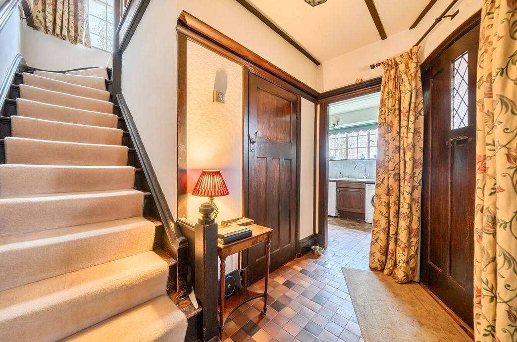 Property photo 2 of 15 1397878-14-6965092d4Eca5.Jpg