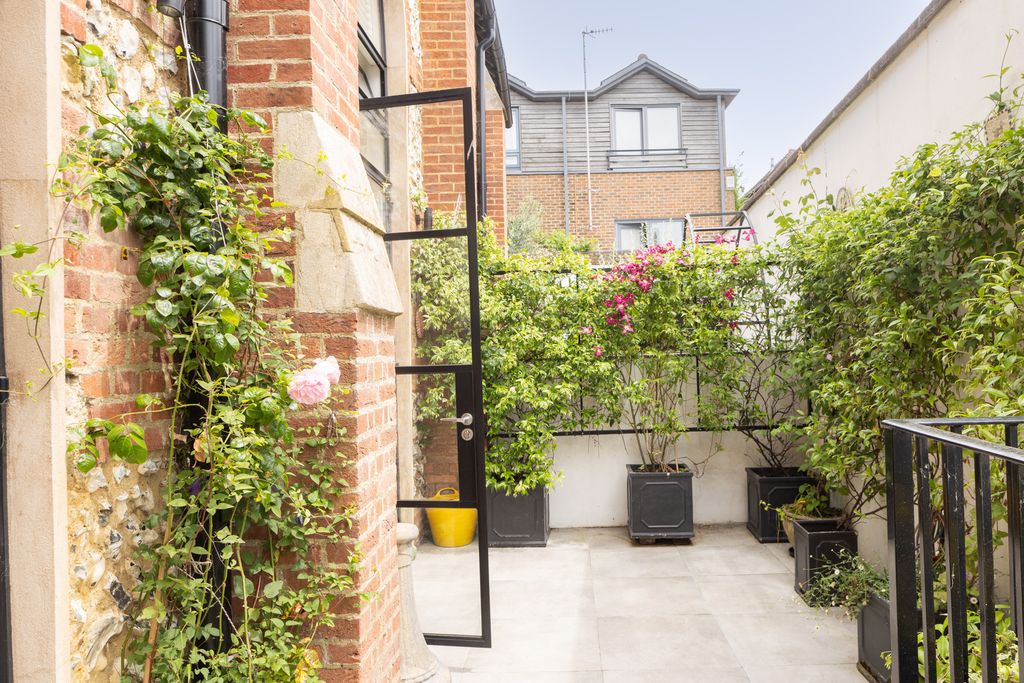 Property photo 2 of 23 350859 - Inigo_2_Chapel_Quarter_Lewes_Bn7_2Da-22.Jpg