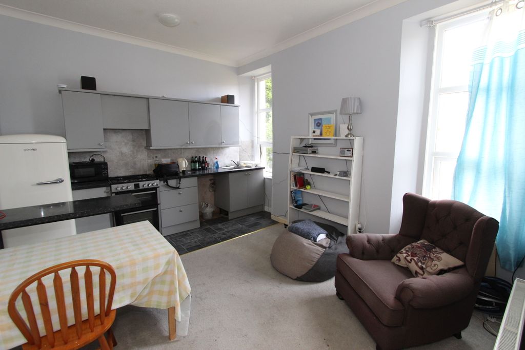 Property photo 3 of 10 Img_4216