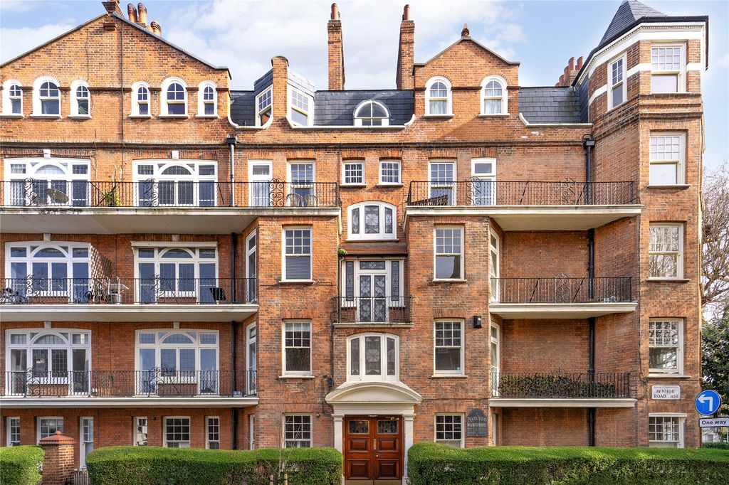 Property photo 2 of 16 Exterior