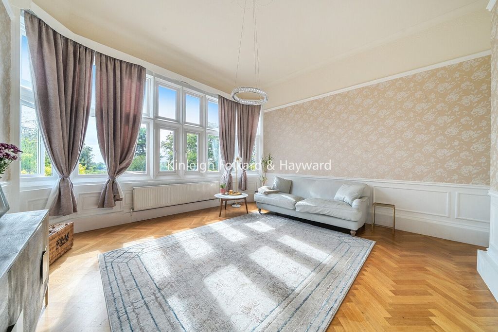 Property photo 3 of 14 Picture No. 02