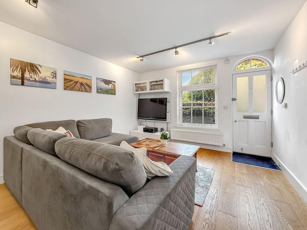 Property photo 2 of 11