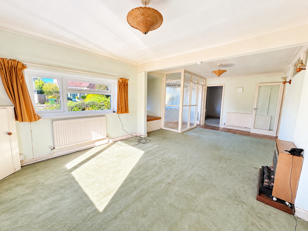 Property photo 3 of 17 Living/Dining Room