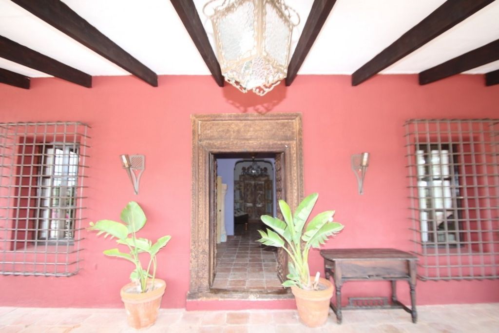 Property photo 1 of 50