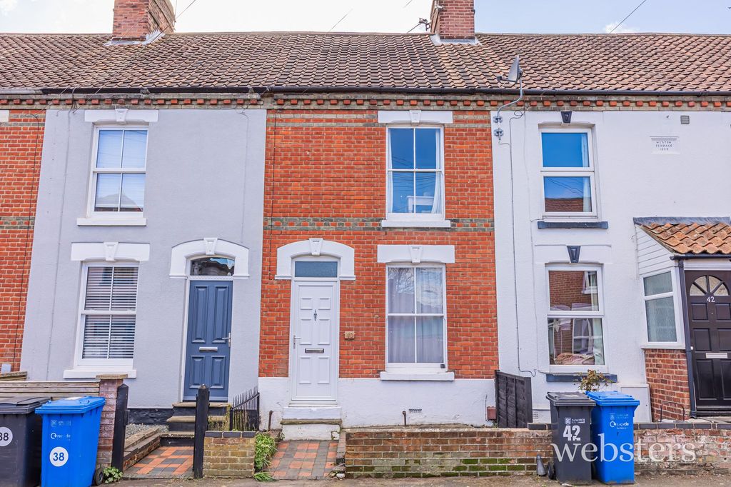 Property photo 1 of 13