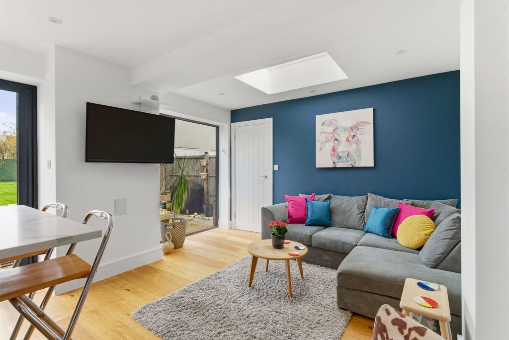 Property photo 3 of 21